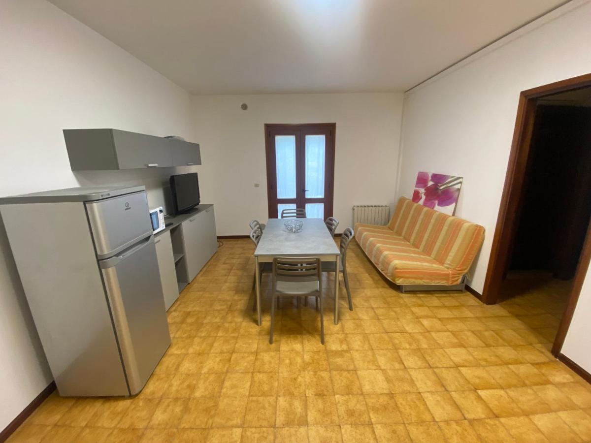 Cond Giardino Apartment Lignano Sabbiadoro Exterior photo