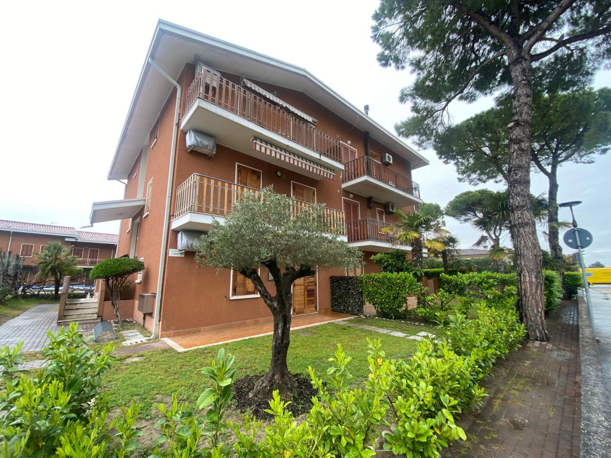 Cond Giardino Apartment Lignano Sabbiadoro Exterior photo